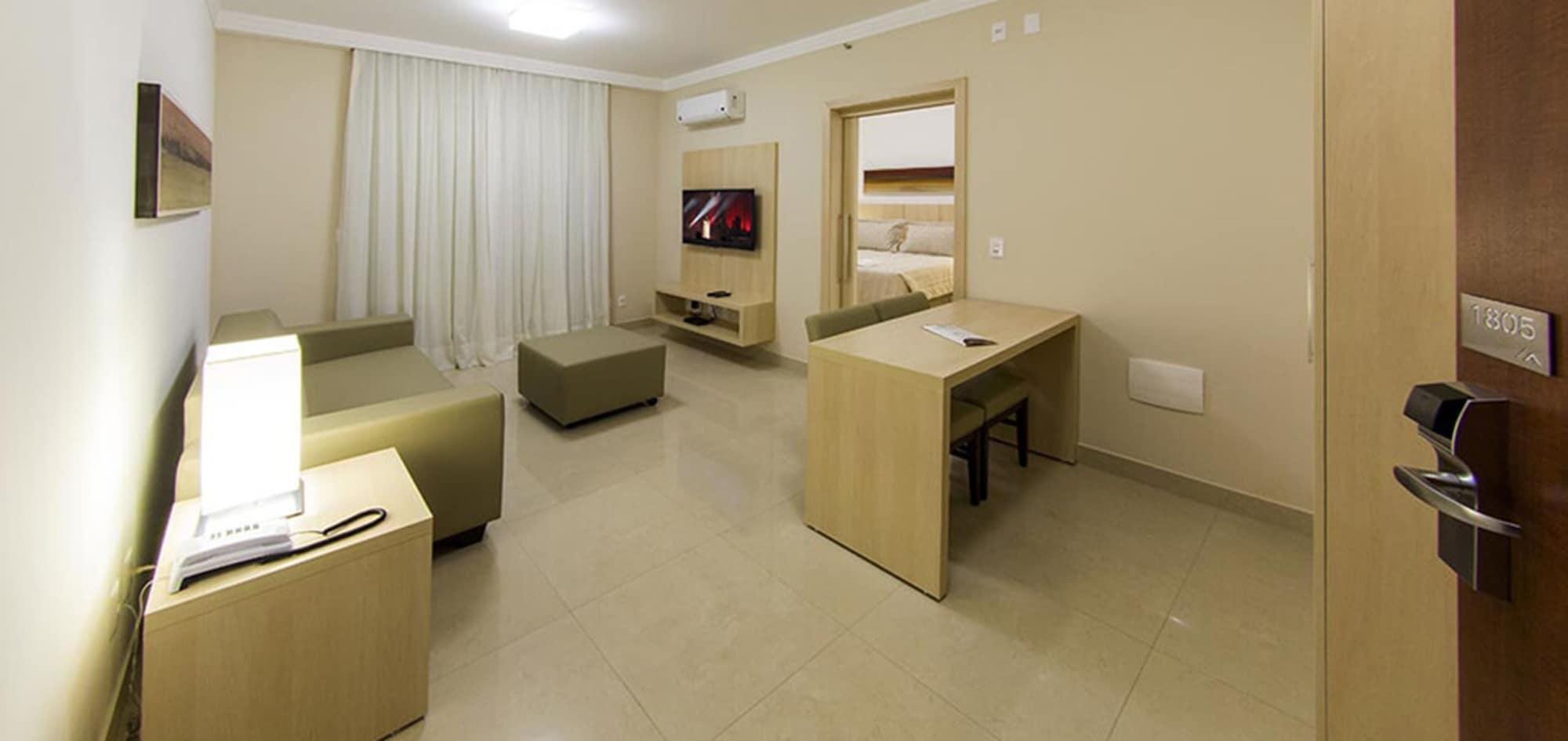Hotel Mont Blanc Premium Ribeirão Preto Eksteriør billede A typical hotel room