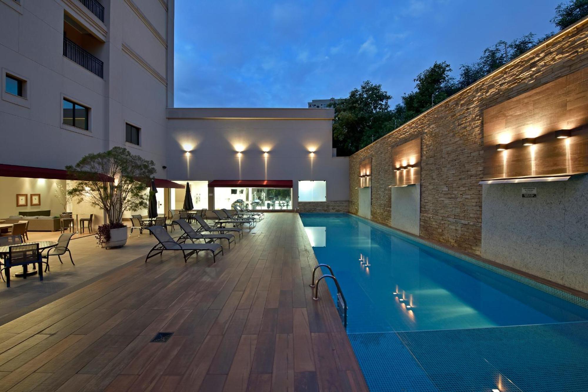 Hotel Mont Blanc Premium Ribeirão Preto Eksteriør billede The swimming pool at the hotel