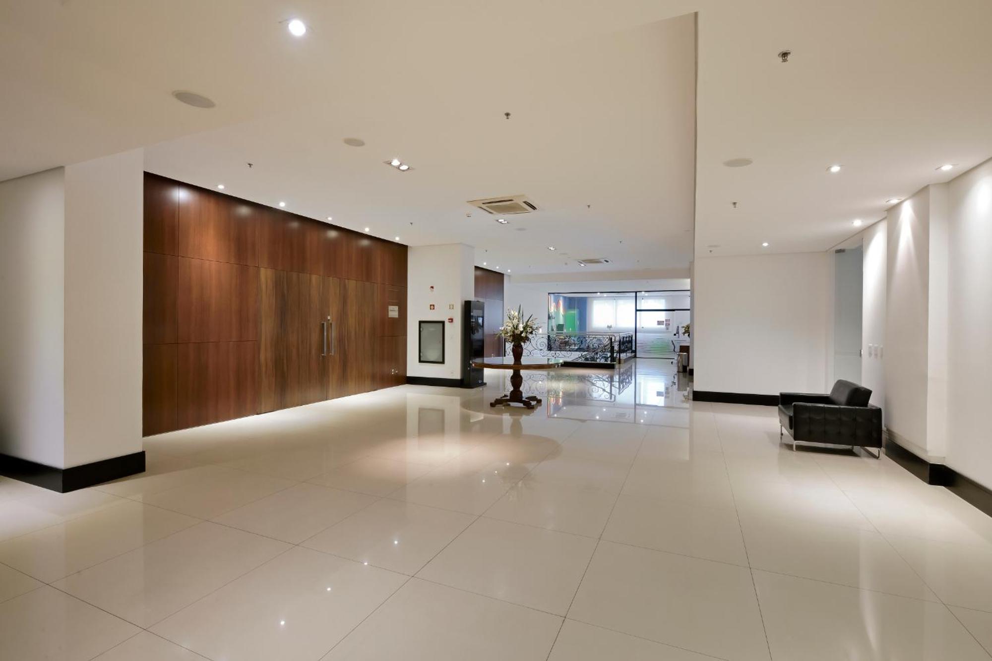 Hotel Mont Blanc Premium Ribeirão Preto Eksteriør billede The lobby of the hotel
