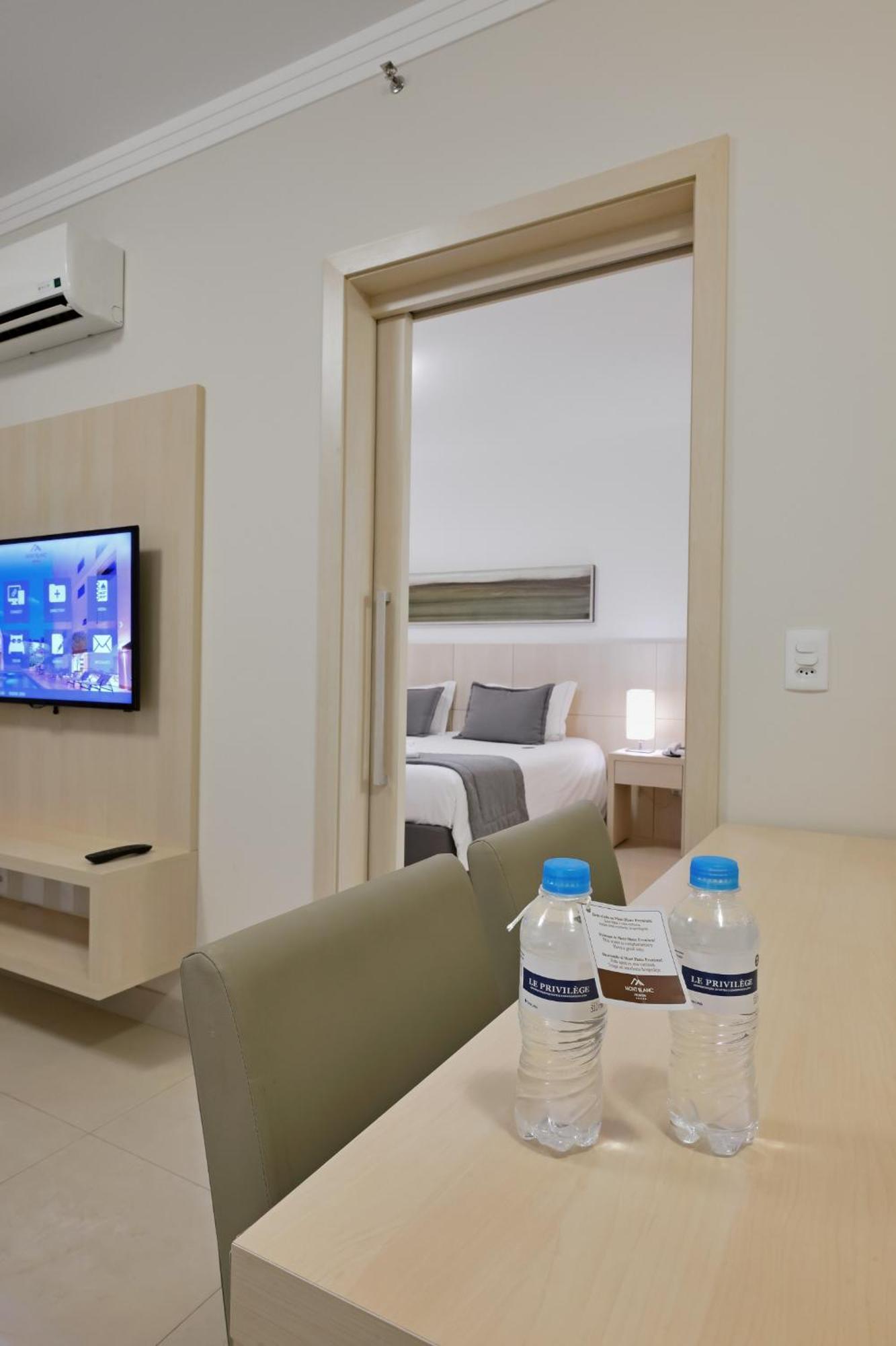 Hotel Mont Blanc Premium Ribeirão Preto Værelse billede A room at the hotel