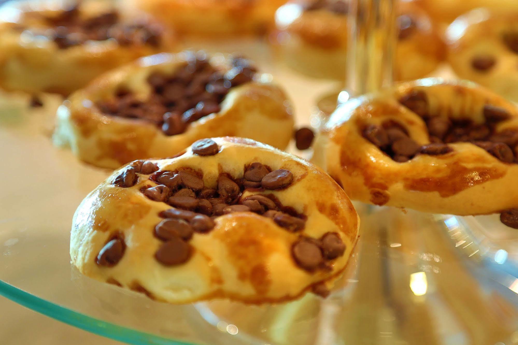 Hotel Mont Blanc Premium Ribeirão Preto Eksteriør billede Chocolate chip scones