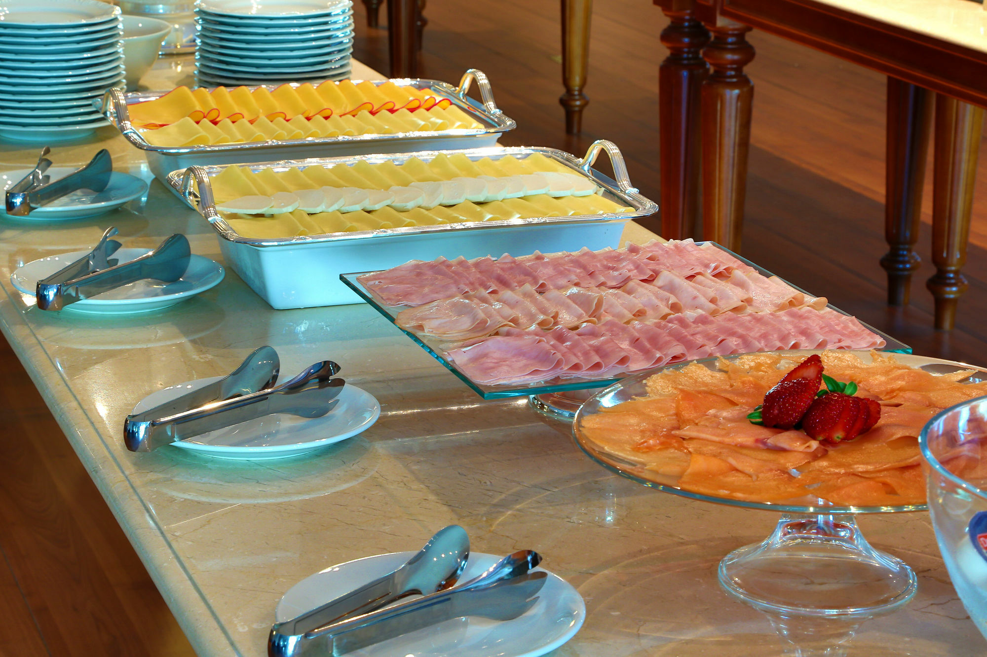Hotel Mont Blanc Premium Ribeirão Preto Eksteriør billede A buffet